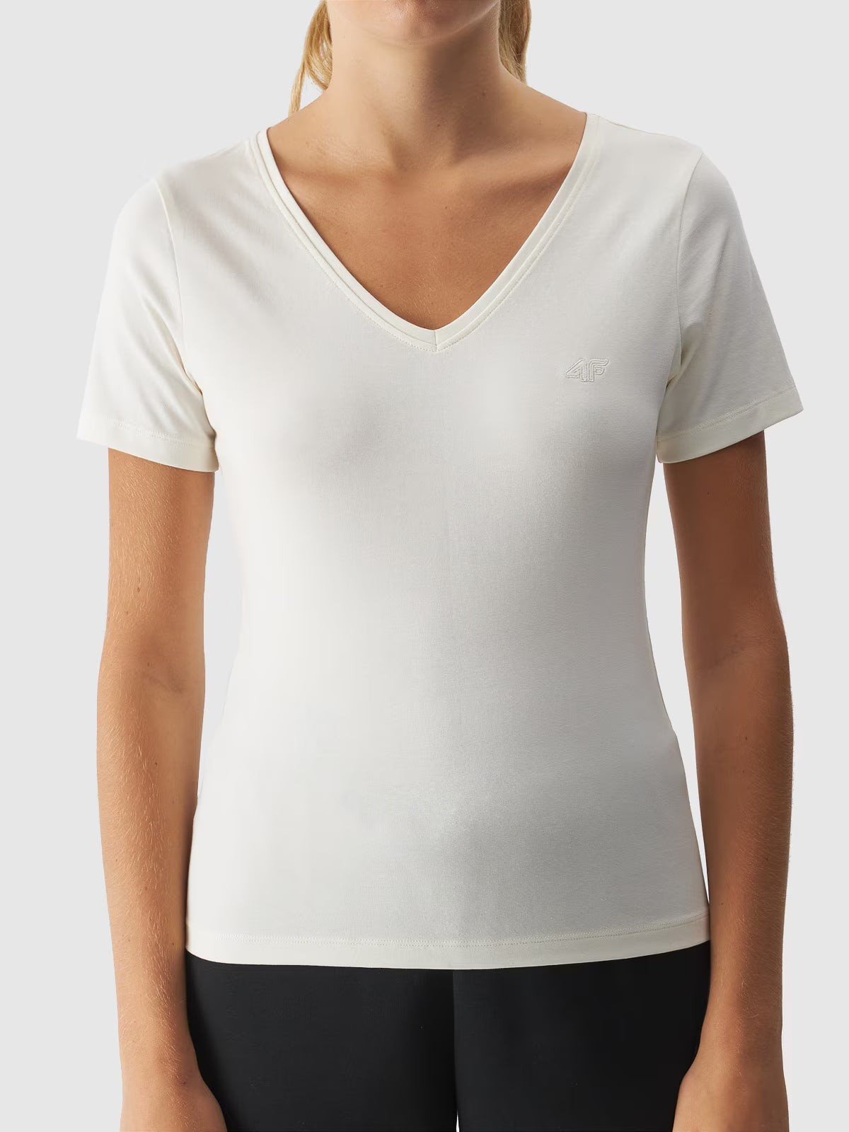 V-NECK ÆFINGABOLUR HVÍTUR